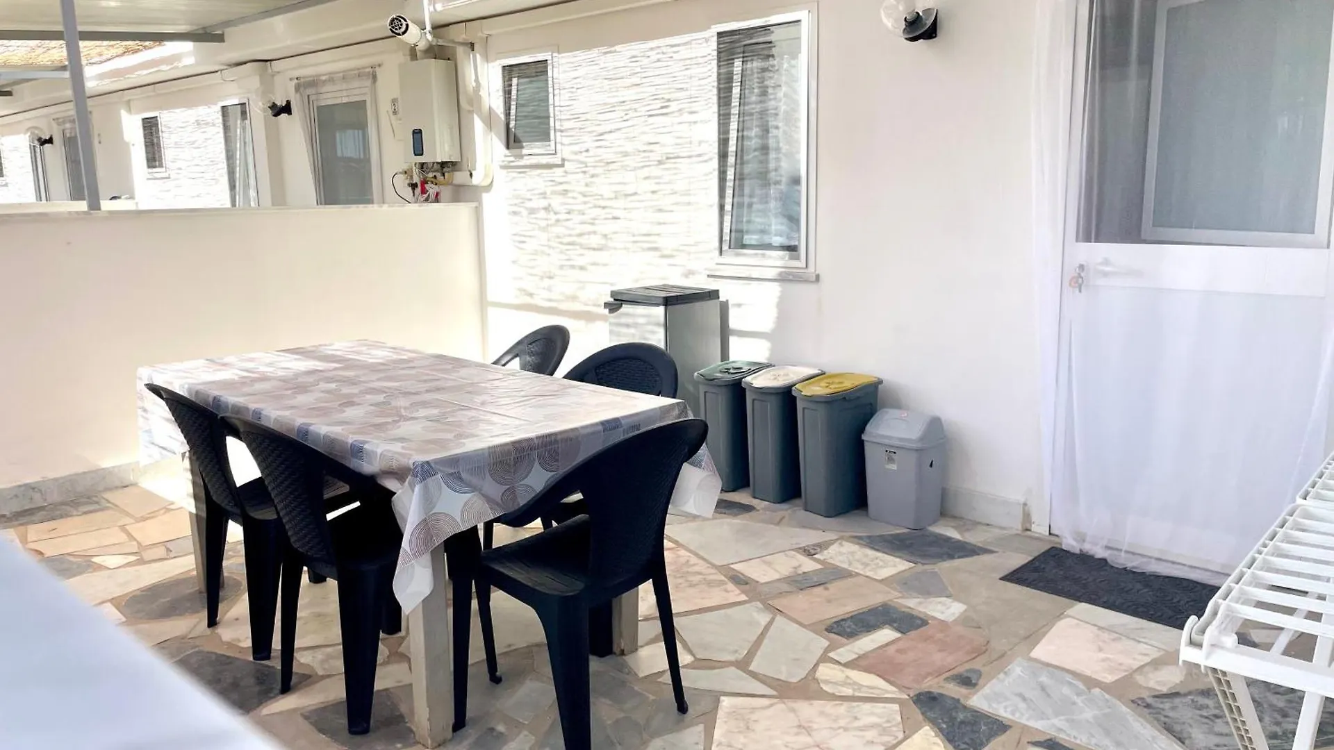 Villa Moguntia Ficarazzi 0*,  Italy